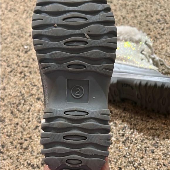 Kids Silver Glitter Winter Boots - Picture 6 of 6